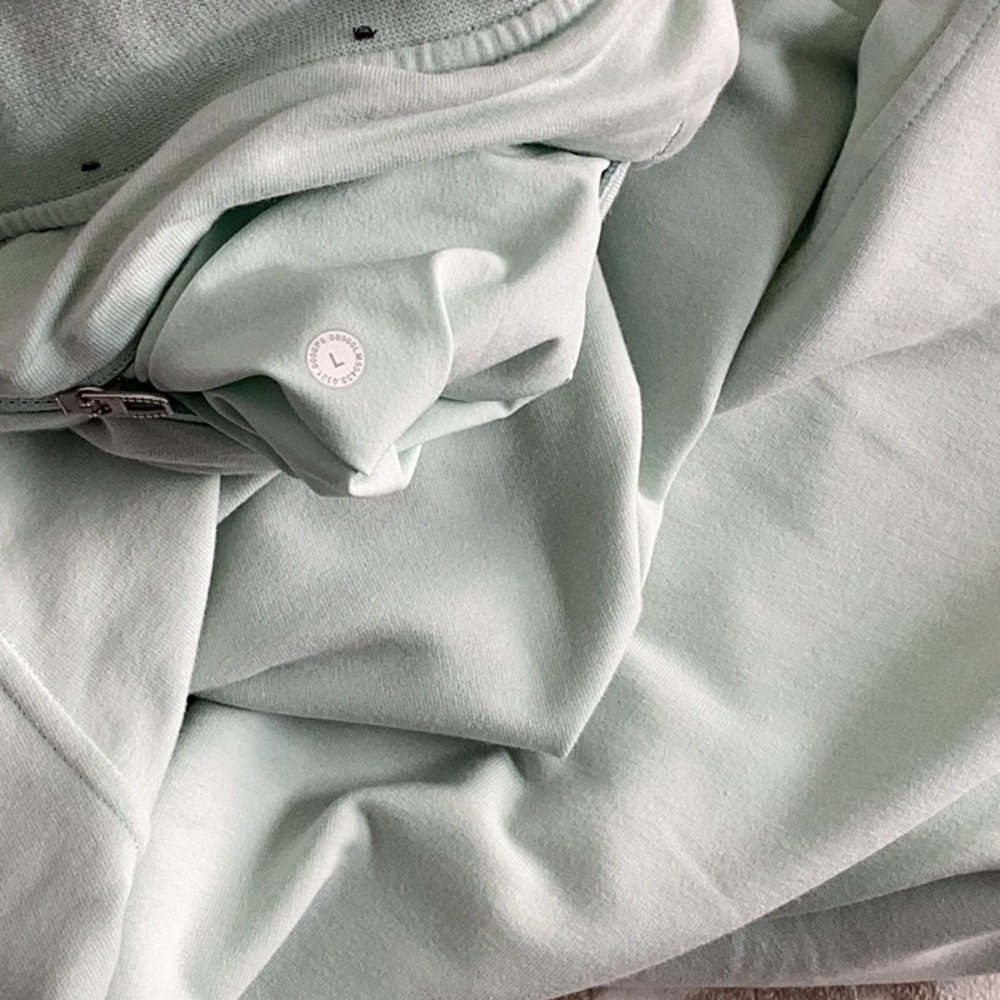 Lululemon joggers - Picture 8 of 11